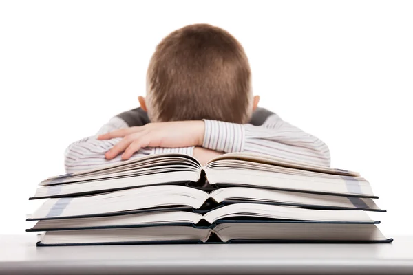 Niño durmiendo en libros de lectura —  Fotos de Stock