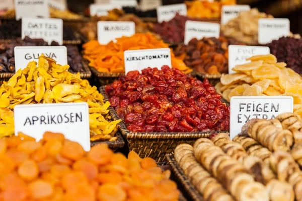 Healthy eating dried fruit snack at food market — Stock Photo, Image