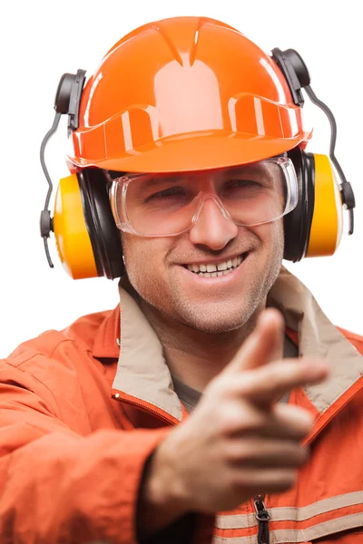 Engenheiro ou trabalhador manual homem em segurança capacete branco iso — Fotografia de Stock