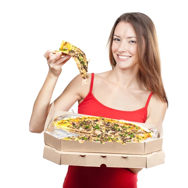 Belle femme brune tenant un morceau de pizza — Photo