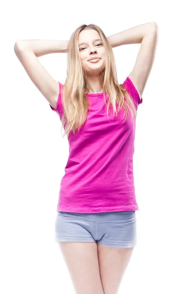 Junge schöne Frau trägt rosa T-Shirt — Stockfoto