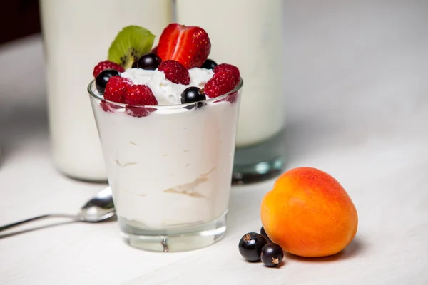 Glas Joghurt — Stockfoto