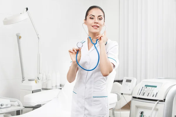 Beautiful brunette woman medical worker — Stock Photo, Image