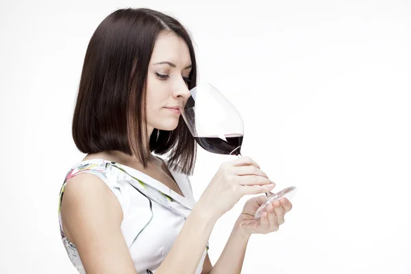 Mujer sosteniendo copa de vino — Foto de Stock