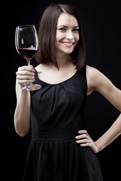 Mujer sosteniendo copa de vino — Foto de Stock