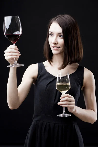 Женщина с бокалом вина — стоковое фото