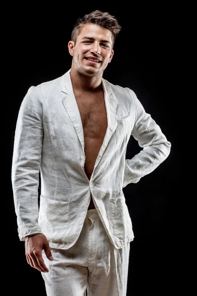 Noszenie biały garnitur młodego człowieka — Zdjęcie stockowe