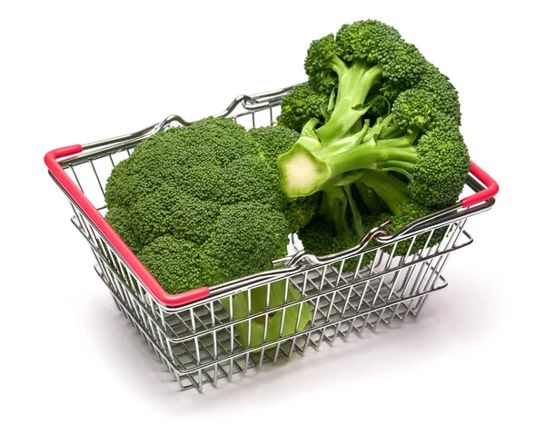 Brócolos orgânicos naturais frescos no carrinho de compras isolados em fundo branco — Fotografia de Stock