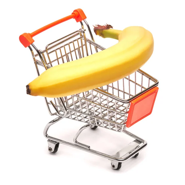 Estúdio tiro de bananas monte na cesta de compras isolado no fundo branco — Fotografia de Stock