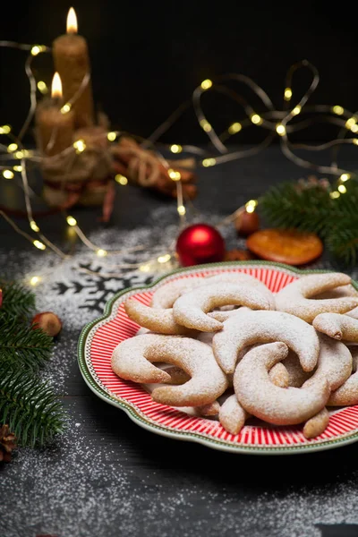 Traditional German or Austrian Vanillekipferl vanilla kipferl cookies on decorated ceramic plate — Stock Photo, Image