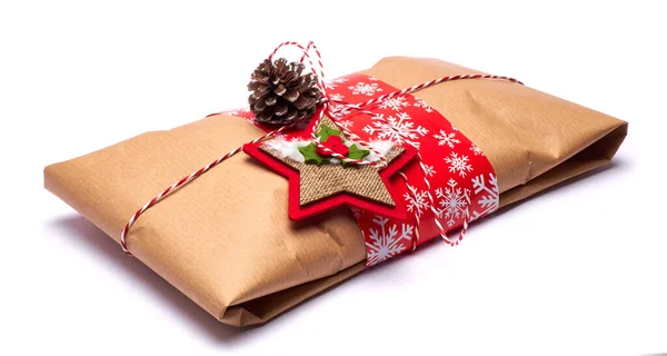 Embalado Navidad Stollen pastel de pan con decoraciones —  Fotos de Stock