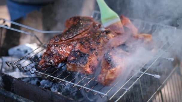 Deliciosas Costelas Carne Bovina Porco Fritando Uma Grelha Carvão Sendo — Vídeo de Stock