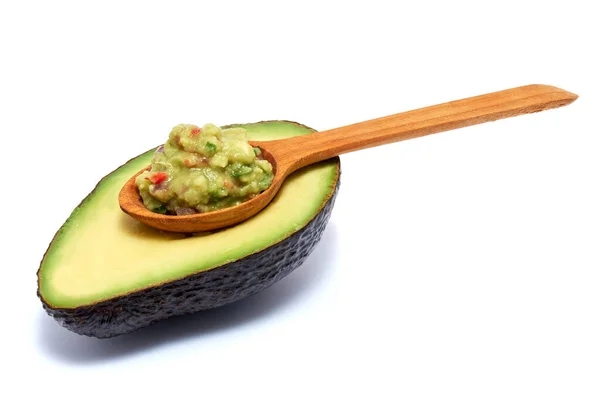 Cuchara Madera Salsa Guacamole Mitad Aguacate Aislado Sobre Fondo Blanco —  Fotos de Stock