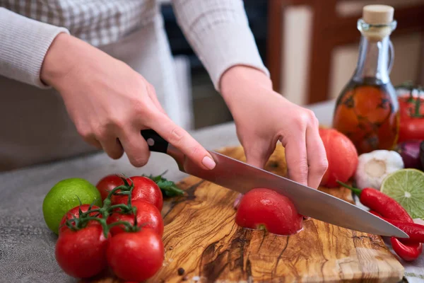 Woman Cutting Chopping Blanched Tomato Knife Wooden Board — Fotografia de Stock