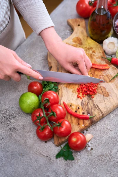 Woman Cutting Chili Pepper Knife Wooden Board — Stock Photo, Image