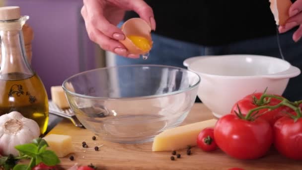 Making Pasta Carbonara Pouring Crushed Egg Yolk Glass Bowl — Wideo stockowe