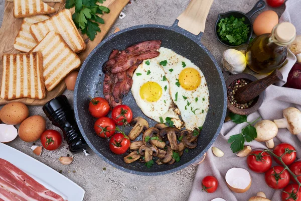 Fried Eggs Bacon Pan Domestic Kitchen — Stok fotoğraf