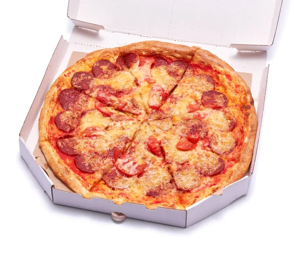 Pizza Een Kartonnen Doos Geïsoleerd Witte Achtergrond — Stockfoto