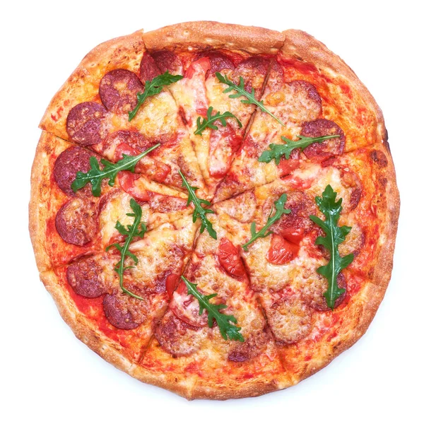Tradiční Italská Pizza Feferonkami Kořeněné Klobásy Izolované Bílém Pozadí — Stock fotografie