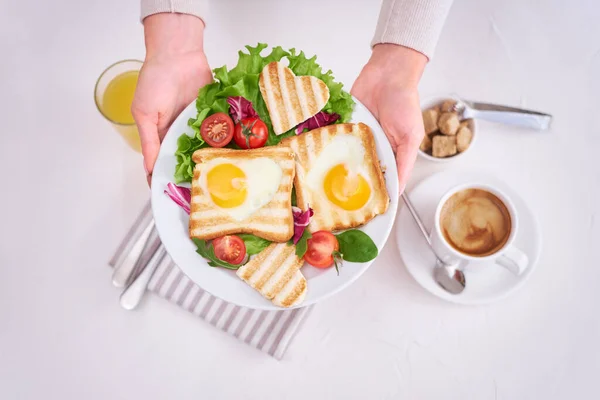 Heart Shaped Fried Egg Toast Bread Cup Fresh Hot Espresso — Zdjęcie stockowe