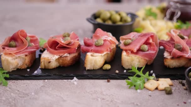 Bruschetta Prosciutto Jamon Ham Cream Cheese Stone Serving Board — Vídeos de Stock