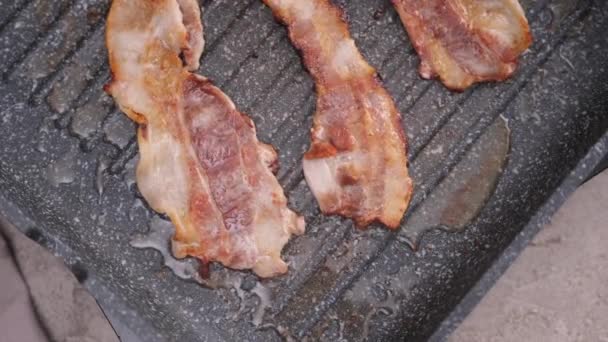 Cooking Pieces Flavorful Sliced Organic Bacon Fried Grill Pan — Stok Video