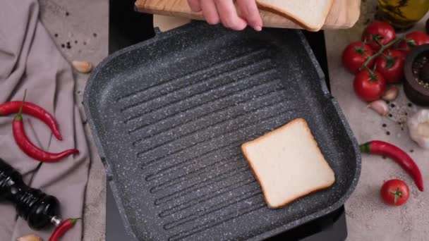 Toasting Slices Toast Bread Grill Frying Pan — Stockvideo