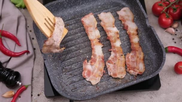 Cooking Pieces Flavorful Sliced Organic Bacon Fried Grill Pan — Stockvideo