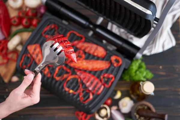 Cooking Home Electric Grill Red Pepper — Stock Photo, Image