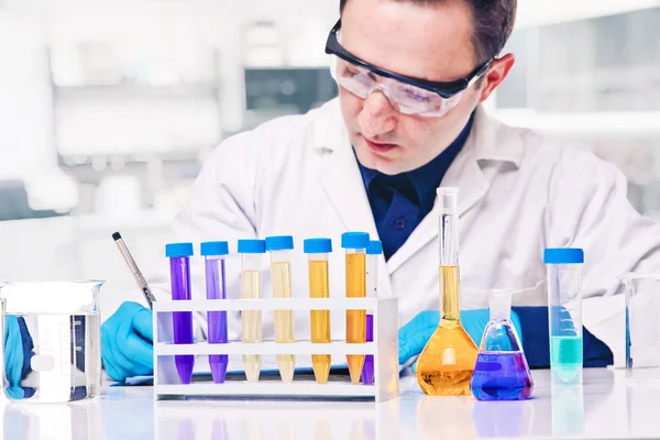 Cientista no trabalho — Fotografia de Stock