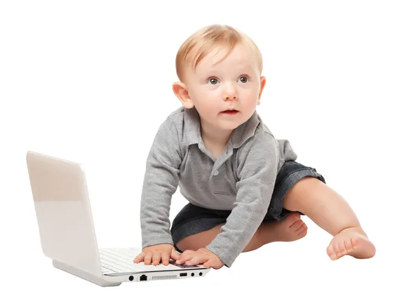 Dziecko i komputer — Zdjęcie stockowe