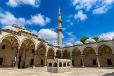 İstanbul 'daki Topkapı Sarayı' nın içindeki bir binanın detayları