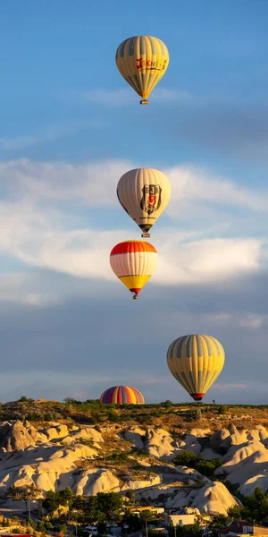 Goreme Turkey June 2022 Group Hot Air Balloons Fly Goreme — Fotografia de Stock