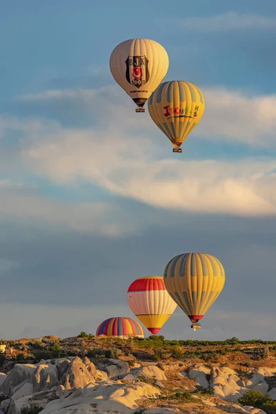 Goreme Turkey June 2022 Hot Air Balloons Fly Goreme — Fotografia de Stock