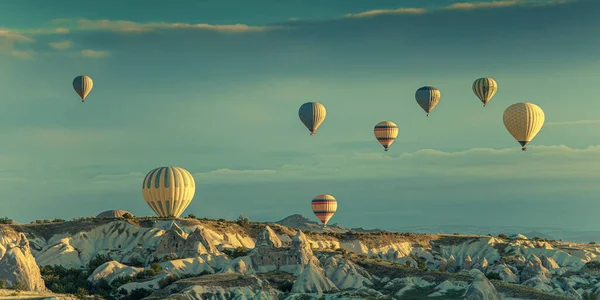 Goreme Turkey June 2022 Hot Air Balloons Fly Goreme Dawn — Foto Stock