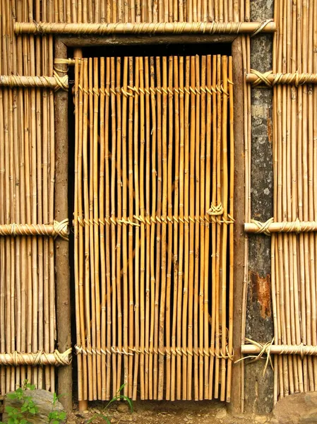 Простий бамбук двері — стокове фото