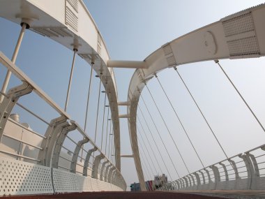 Modern yaya köprüsü