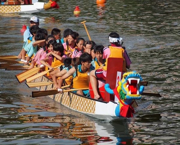 Das Drachenbootfestival 2013 in kaohsiung, taiwan — Stockfoto