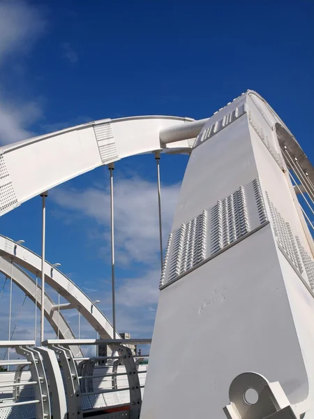 Moderno ponte pedonale — Foto Stock