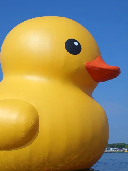 Pato de goma gigante visita Taiwán — Foto de Stock