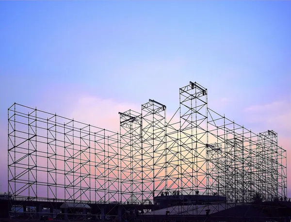 Construção de palco grande para concerto ao ar livre — Fotografia de Stock