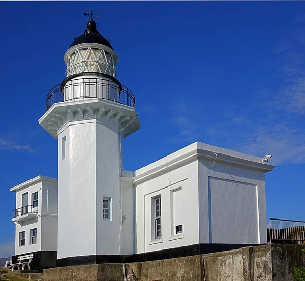 Alter Leuchtturm mit Blick auf den Hafen von Kaohsiung — Stockfoto