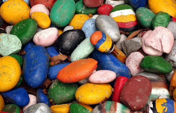 Large Pebbles Painted in Bright Colors — Stock Photo, Image