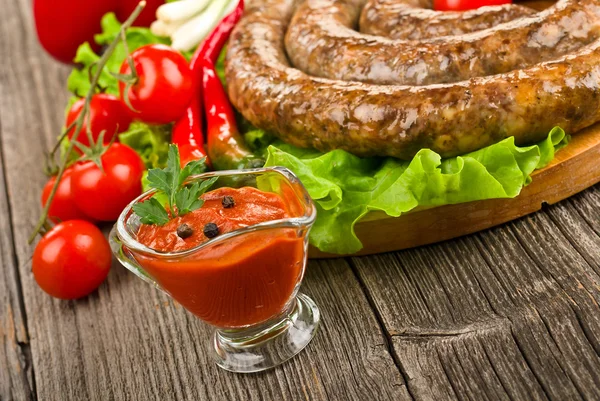 Tomatensaus met worst — Stockfoto