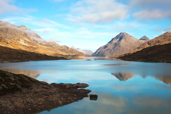 Lake at Bernina pass in Alps. — Stock Photo, Image