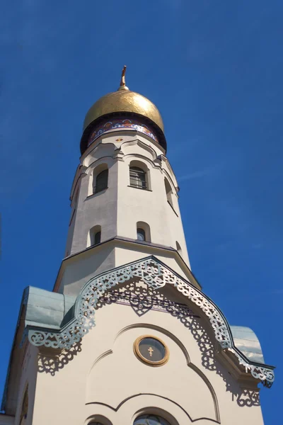 Bell tower pravoslavná církev. Riga, Lotyšsko. — Stock fotografie