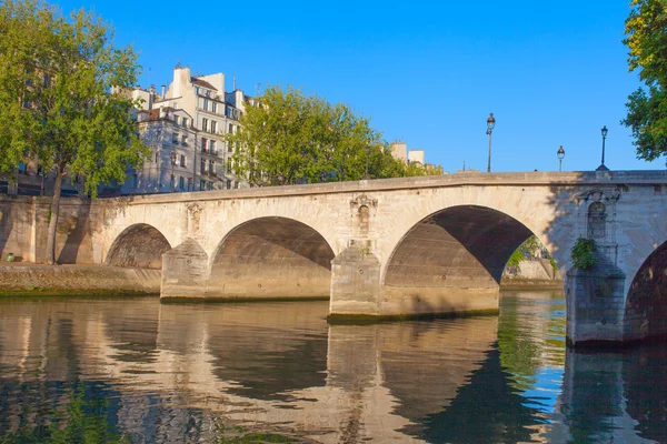 Most ponte marie, Paryż. — Zdjęcie stockowe
