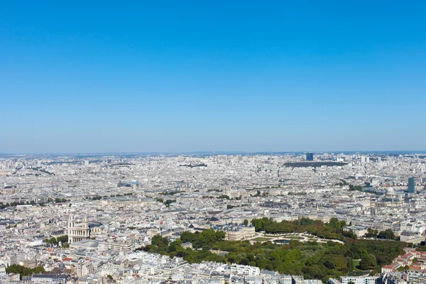 Parigi in una giornata calda . — Foto Stock