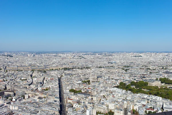 París en un día caluroso . — Foto de Stock