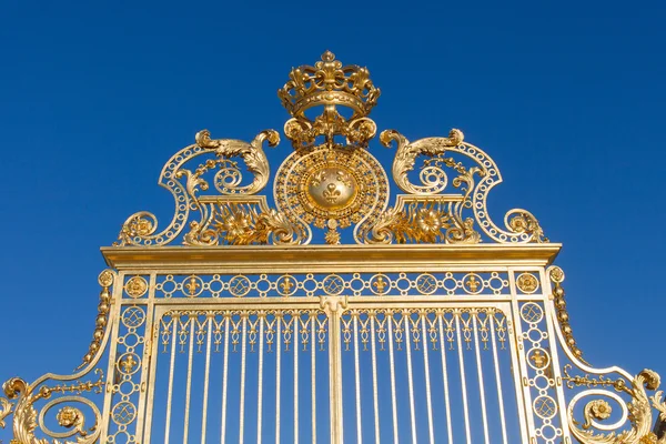 Золоті ворота у Версалі. — стокове фото